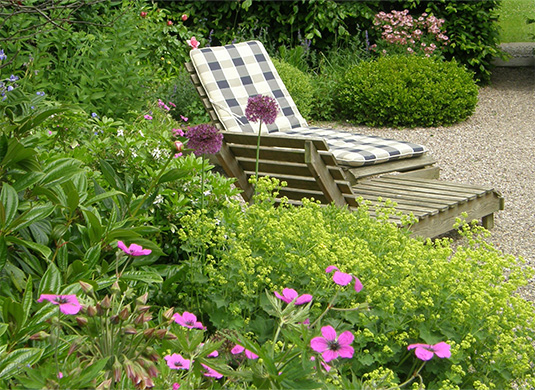 Jane Peterson Garden & Landscape Design - Lounger Jane Peterson Garden & Landscape Design - Lounger